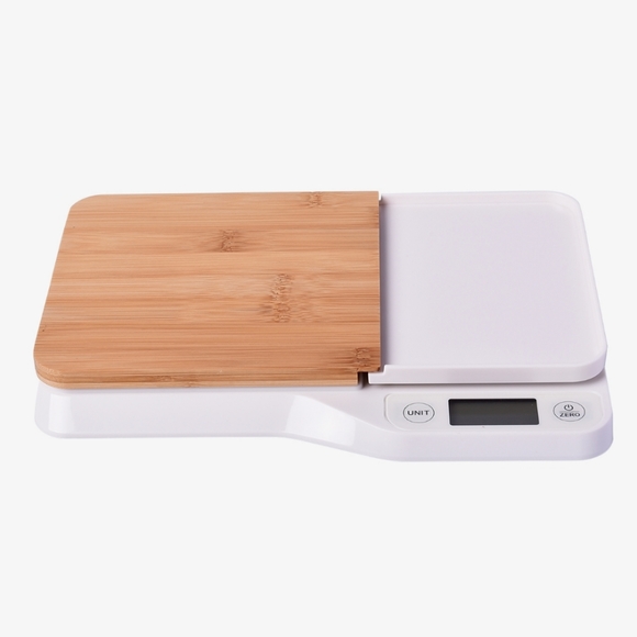 Digital Kitchen Scale with Butcher Block Cutting Board. White. - Picture 2 of 6